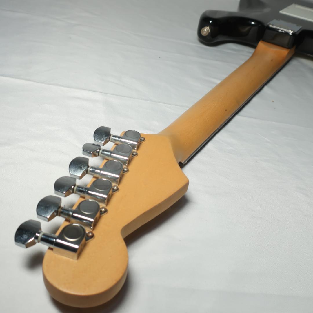 BUSKER'S ストラトタイプ エレキギター BK 軽量2.8kg