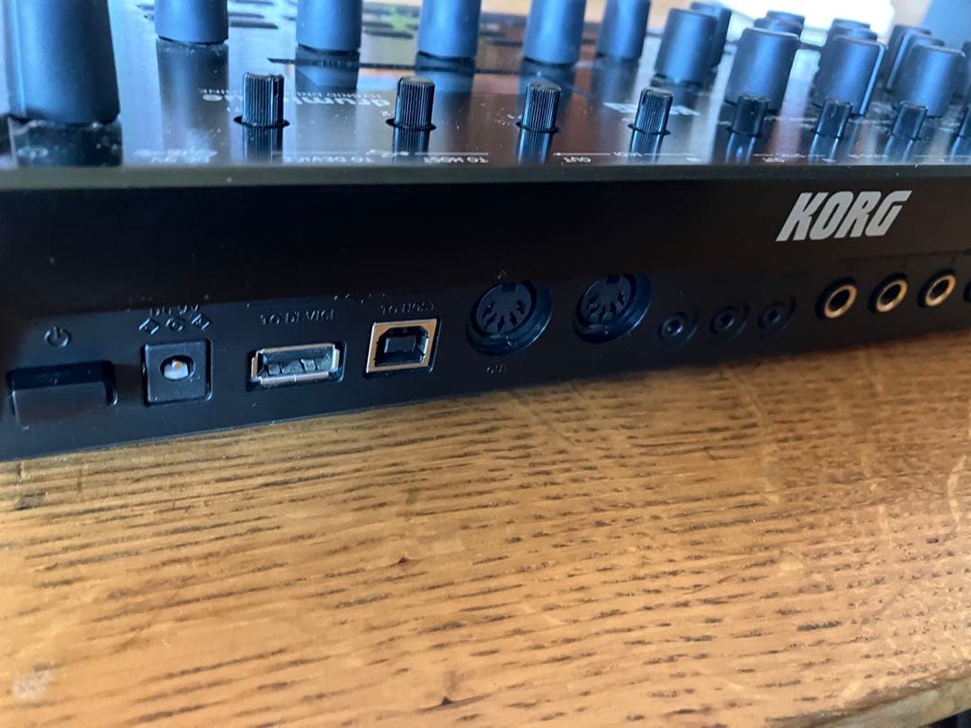 KORG drumlogue ドラムマシン　アナログ