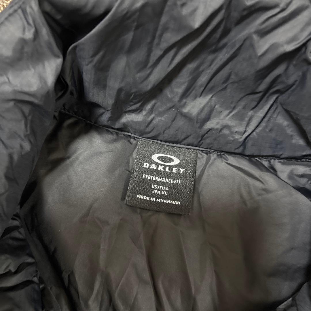 【極美品】オークリー　中綿ジャケット　ゴルフウェア　メンズ　ダウン　ベスト