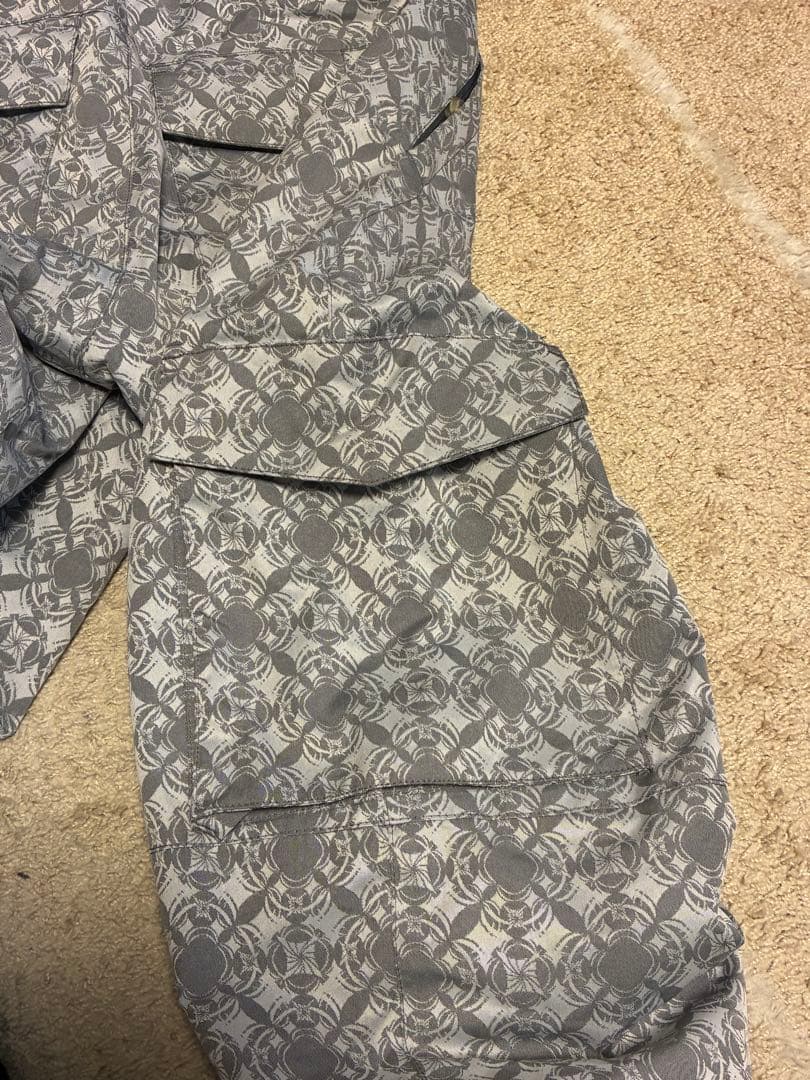 【美品】スキー　スノーボードウエア　スパイダー　パンツ　グレー　M