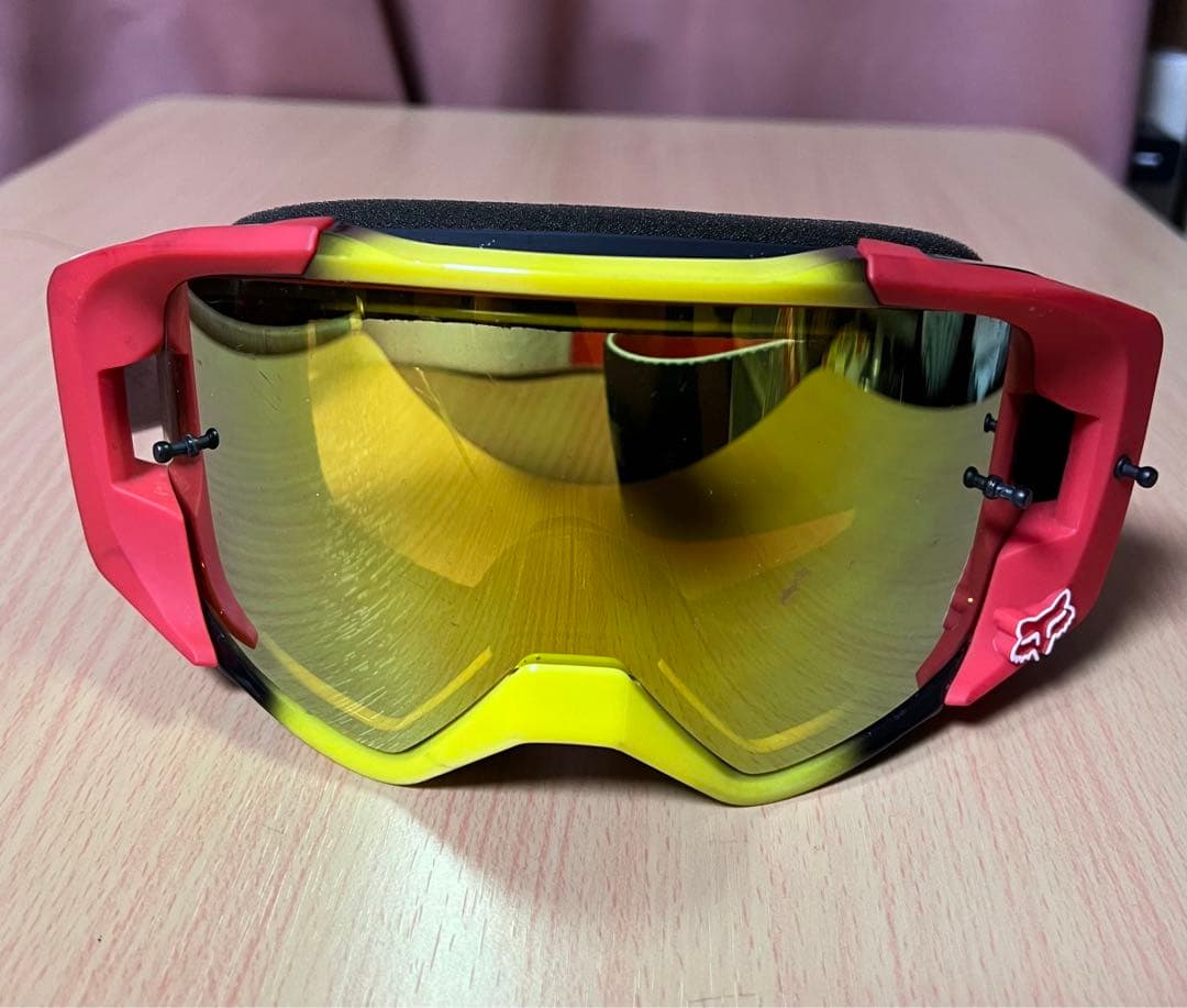 Honda Supreme ゴーグル