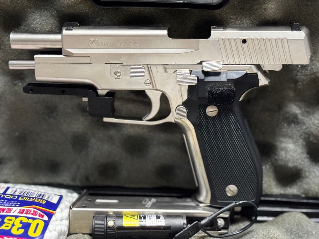 タナカ製 W.A. シグザウエルP226 ALLシルバーモデル DOSKOCIL