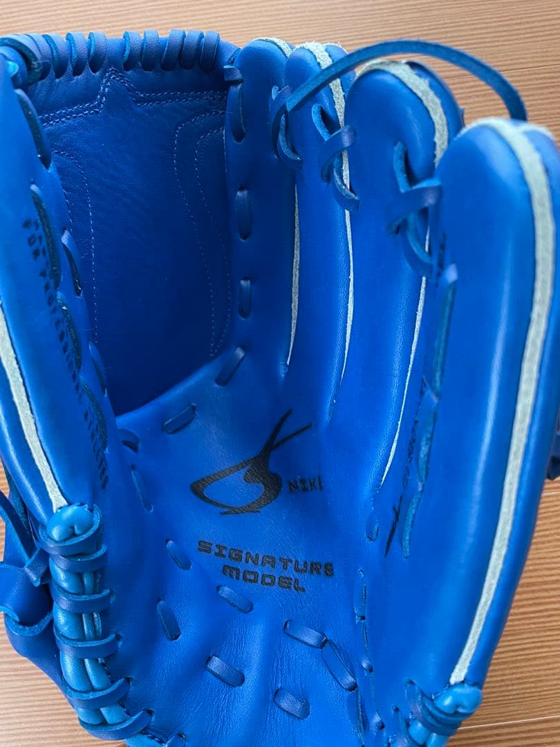 NIKE 軟式用グローブ　岩隈モデル
