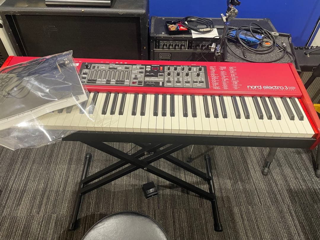 Nord Electro 3 hp 73鍵 シンセサイザー、ハードケース付