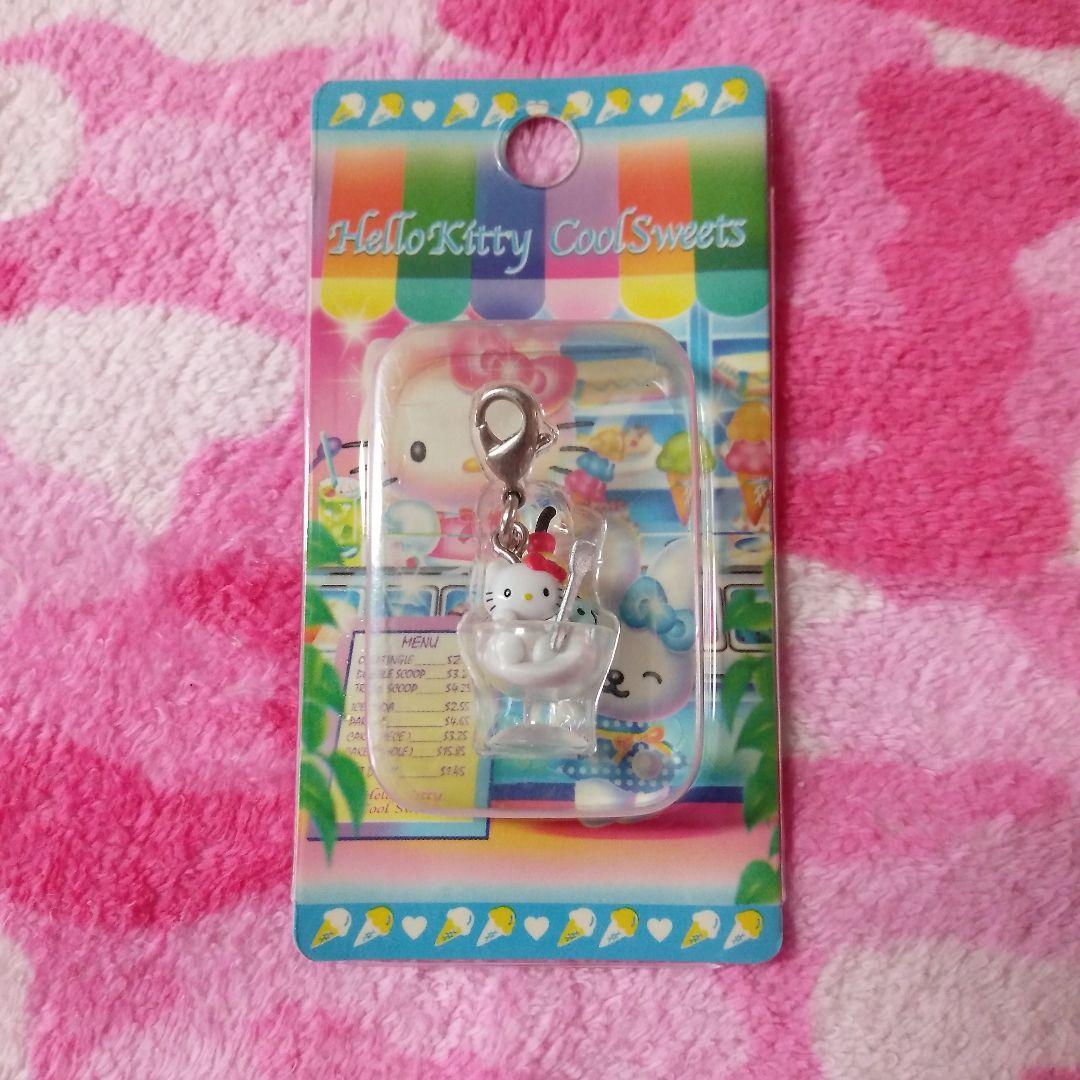サンリオ　ハローキティ　ご当地キティ　アイスクリーム　ファスナーマスコット