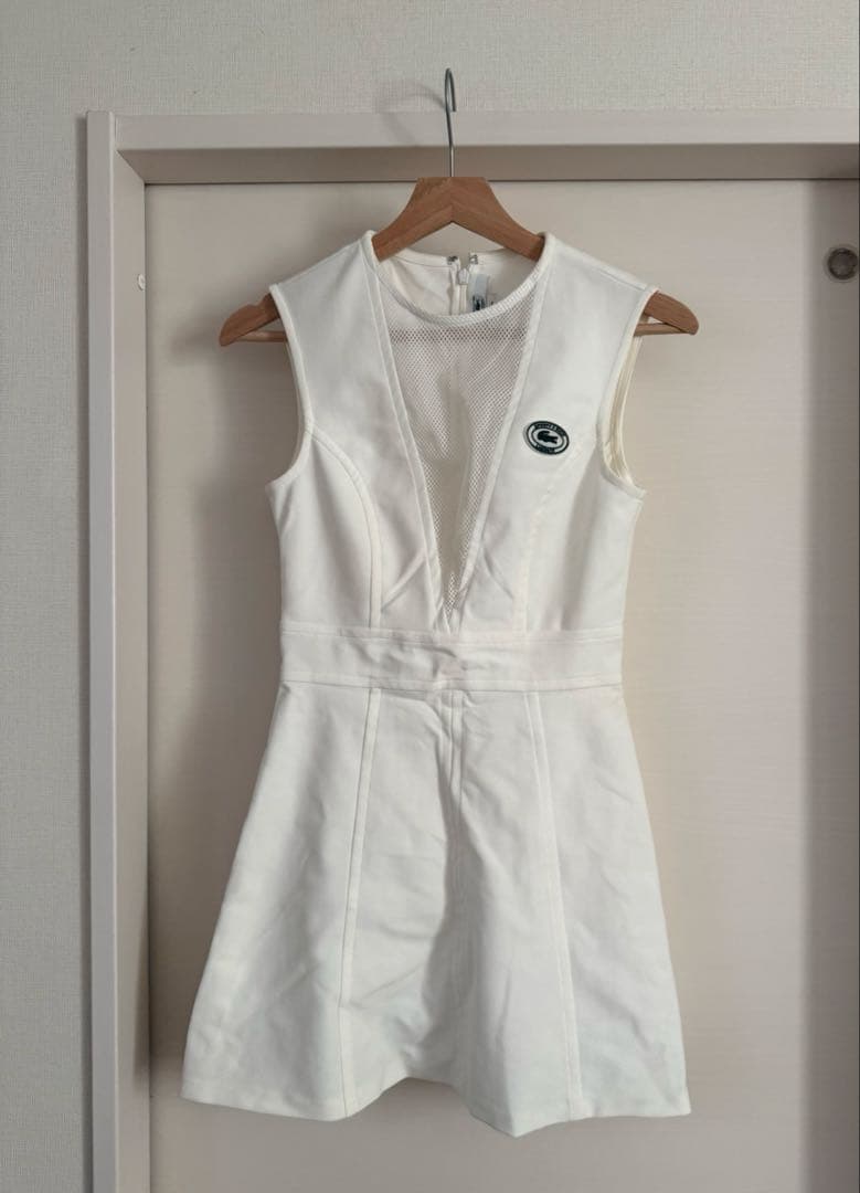 ラコステ　テニスワンピ