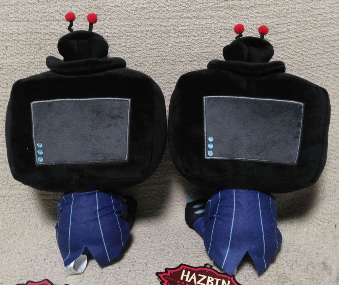 ハズビン・ホテルへようこそ　おすわりぬいぐるみ 『 ヴォックス 』2点セット