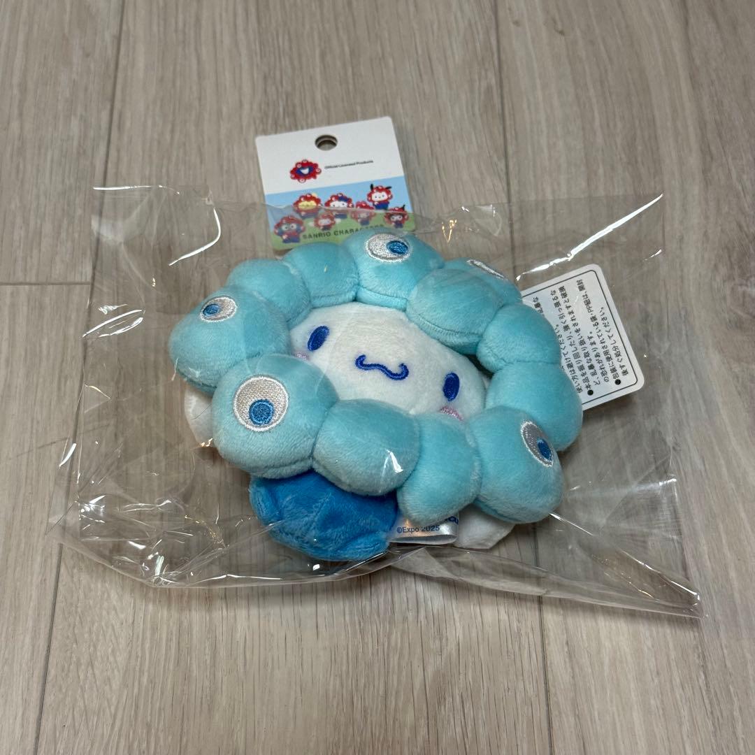 【新品未開封】万博 ミャクミャク なりきり シナモロール シナモン カラビナ付き