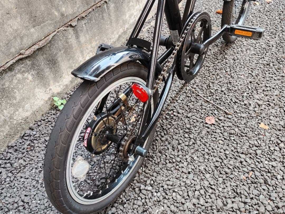 折りたたみ自転車 ブラック 黒 ノーパンクタイヤ