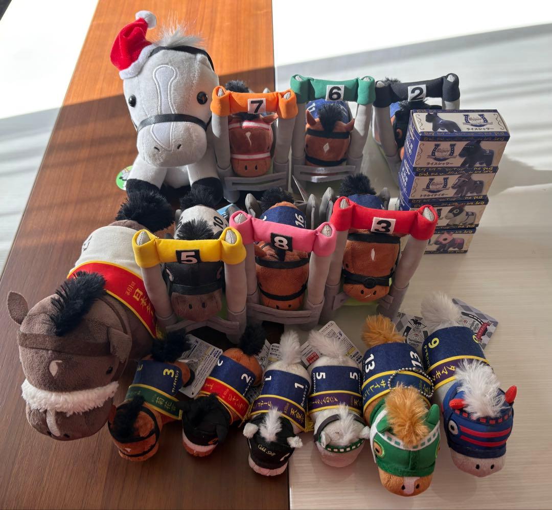 し*ん様 競走馬ぬいぐるみセット