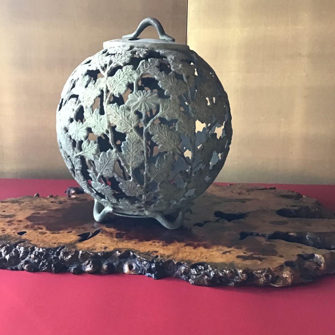 古銅　菊葉透丸型　置、吊、兼用灯籠　　幕末期〜明治期