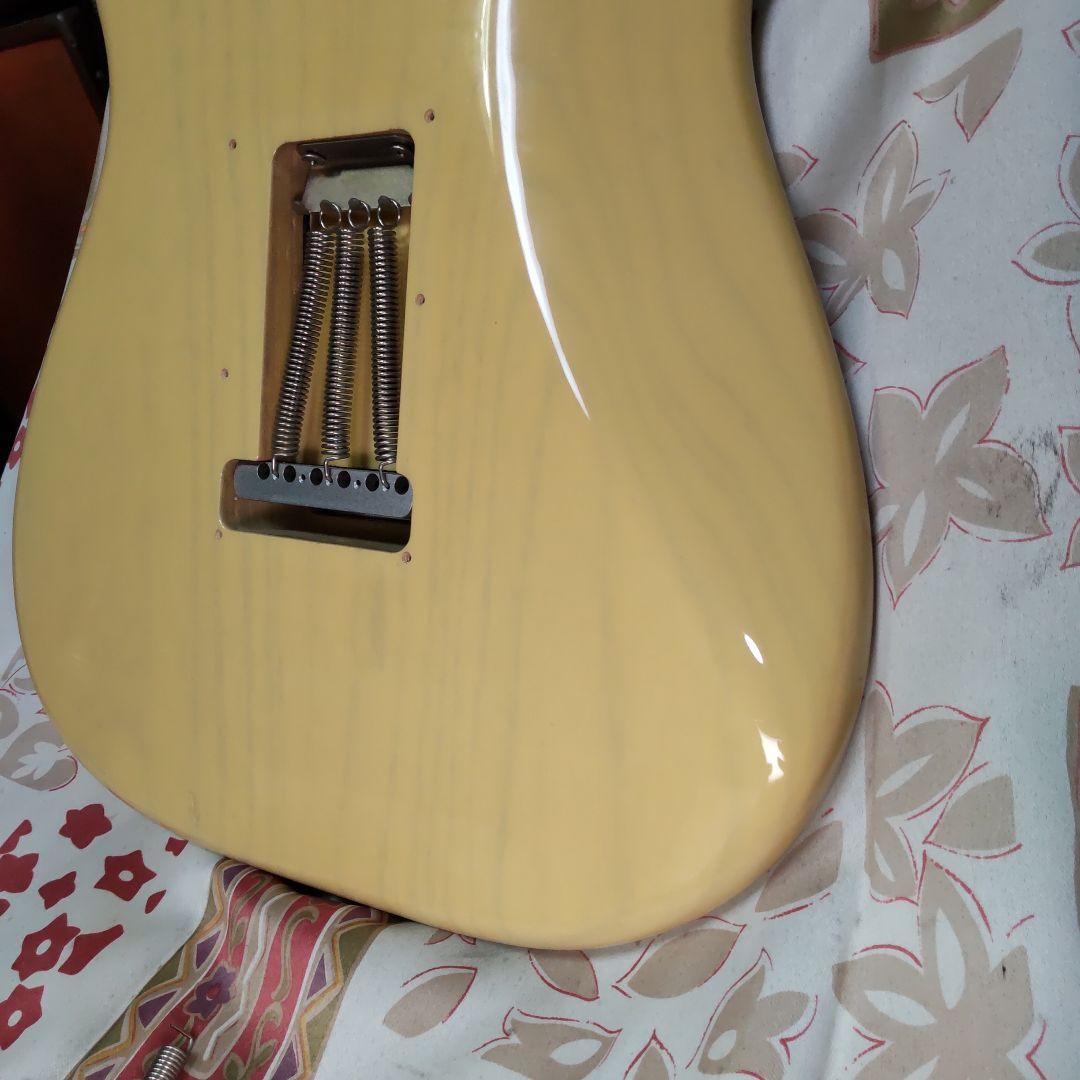 momose モモセのストラトタイプのギター