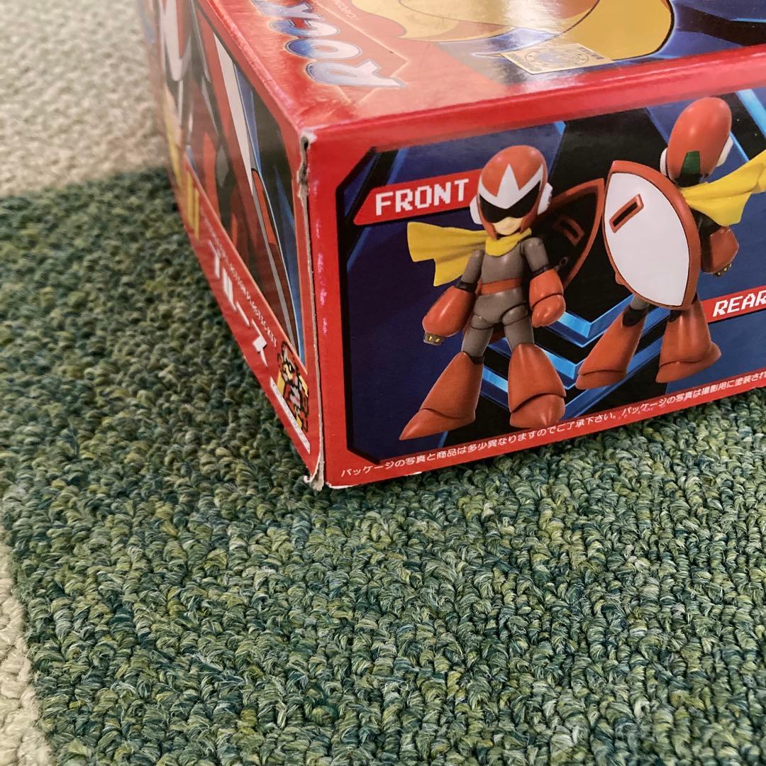 ブルース　1/10ロックマンシリーズプラモデル