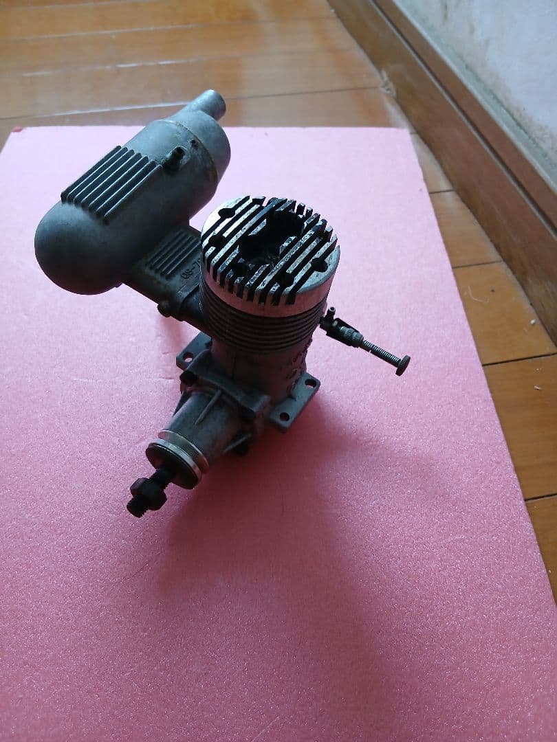 小川精機　OSエンジン 80'sレァなTwinプラグヘッド固着無し