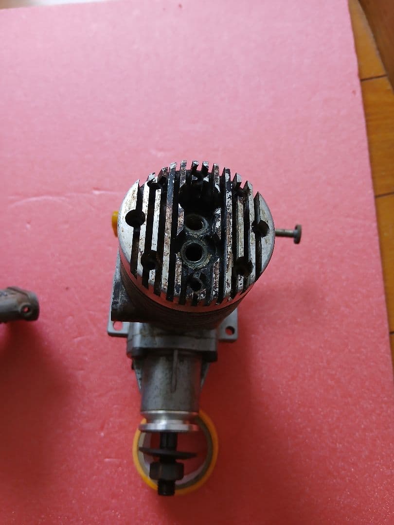 小川精機　OSエンジン 80'sレァなTwinプラグヘッド固着無し