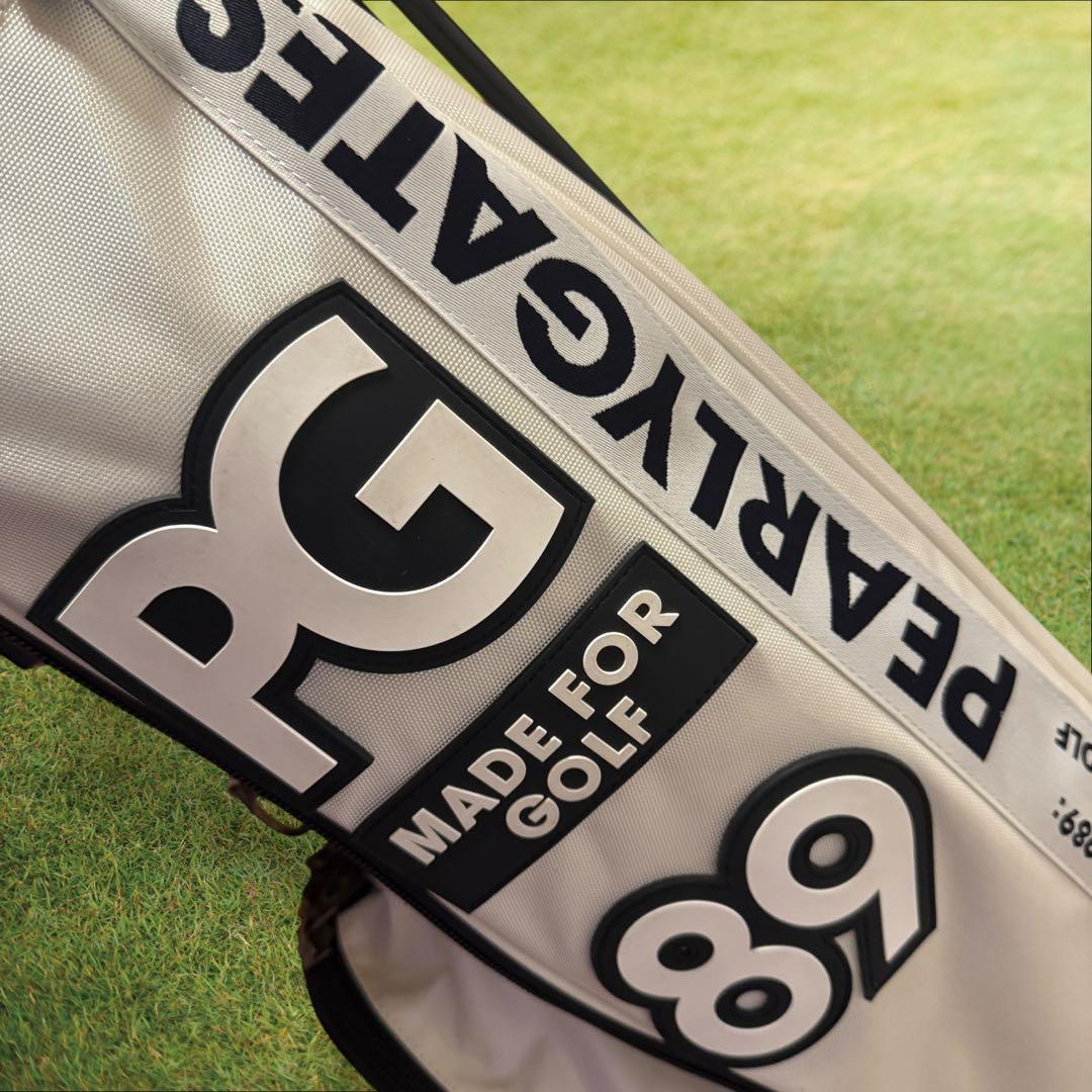 美品　パーリーゲイツ　キャディバッグ　ショルダー式　スタンド式　軽量　白　黒