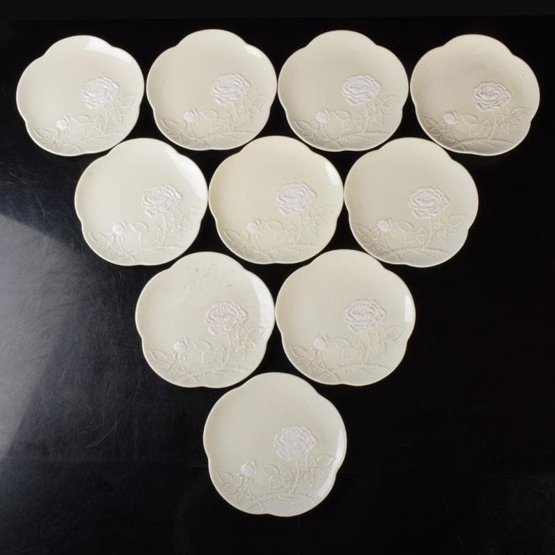 出石焼　牡丹刻　輪花皿　十九客　時代箱付　N　7093A