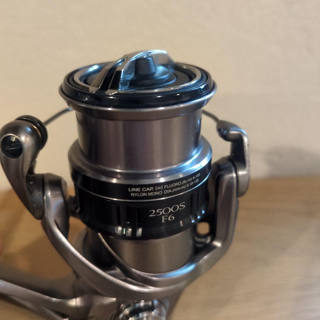 17 コンプレックスCI4+ 2500S F6 シマノ