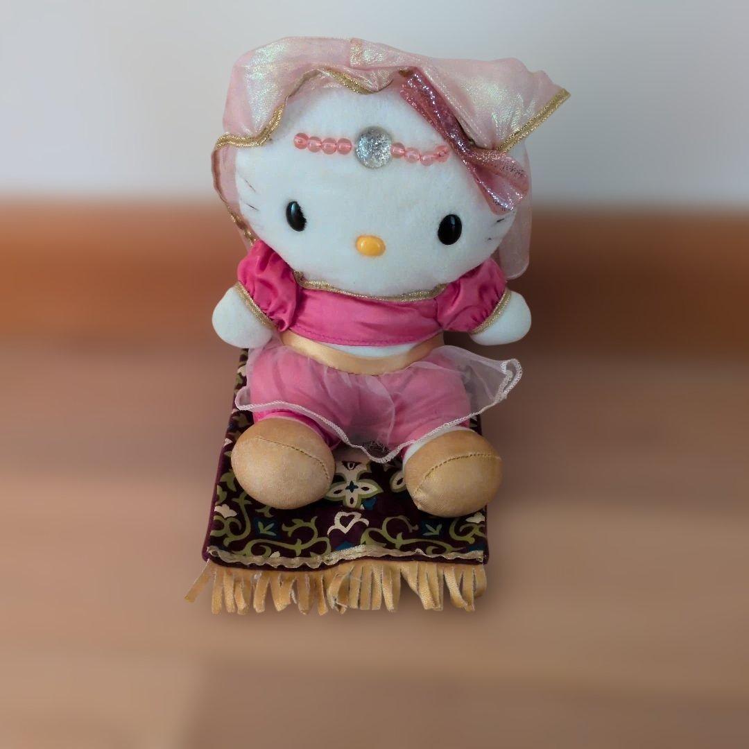 希少　ハローキティ ぬいぐるみ カーペット付き