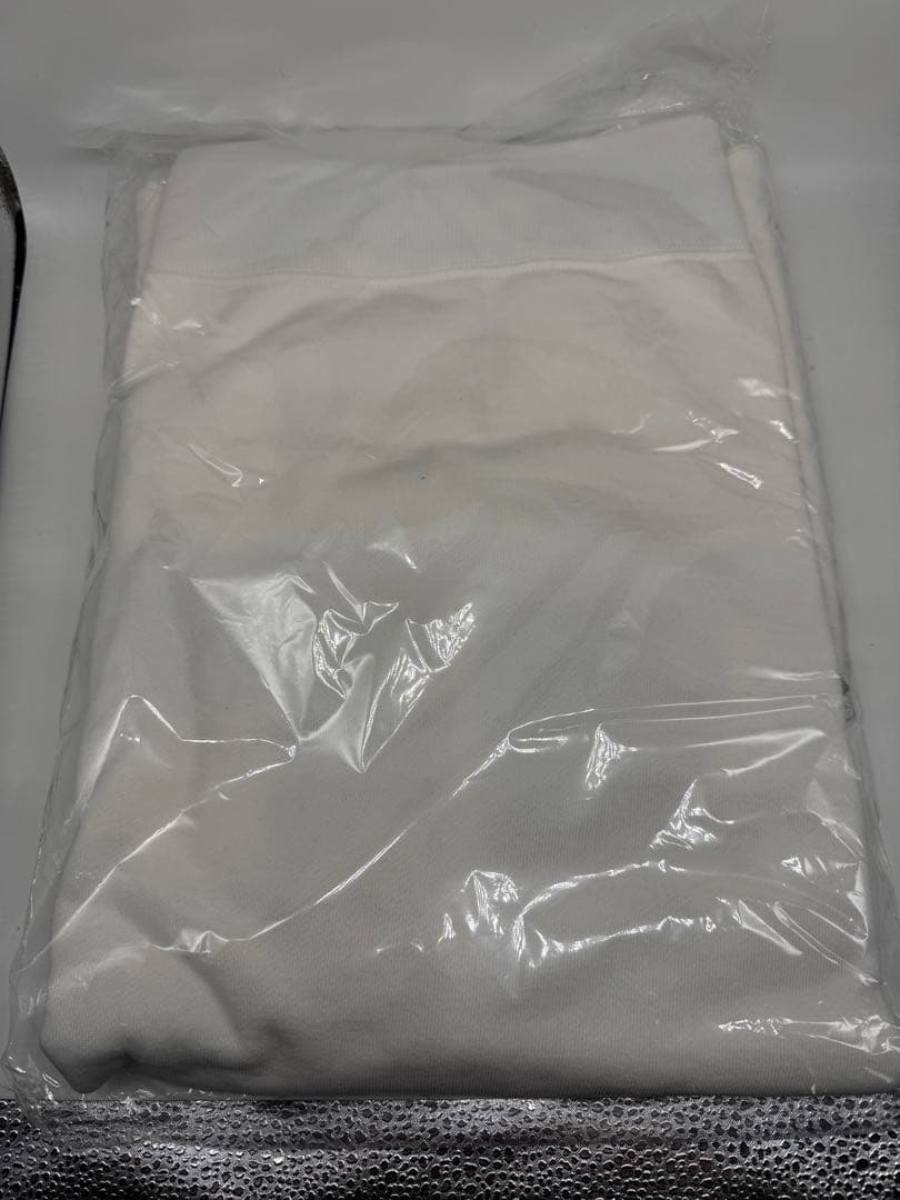 『呪術廻戦』タイポグラフィTシャツ