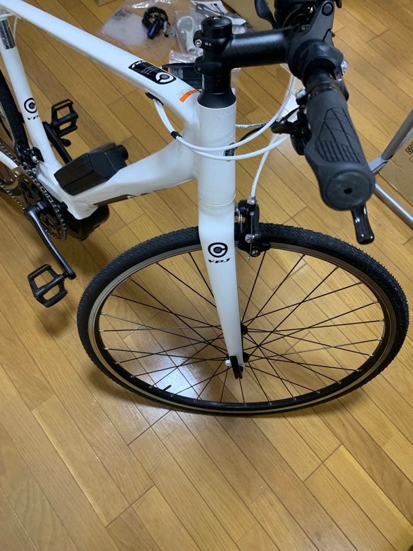 ヤマハ　ypj-c ホワイト 電動アシスト自転車 700C