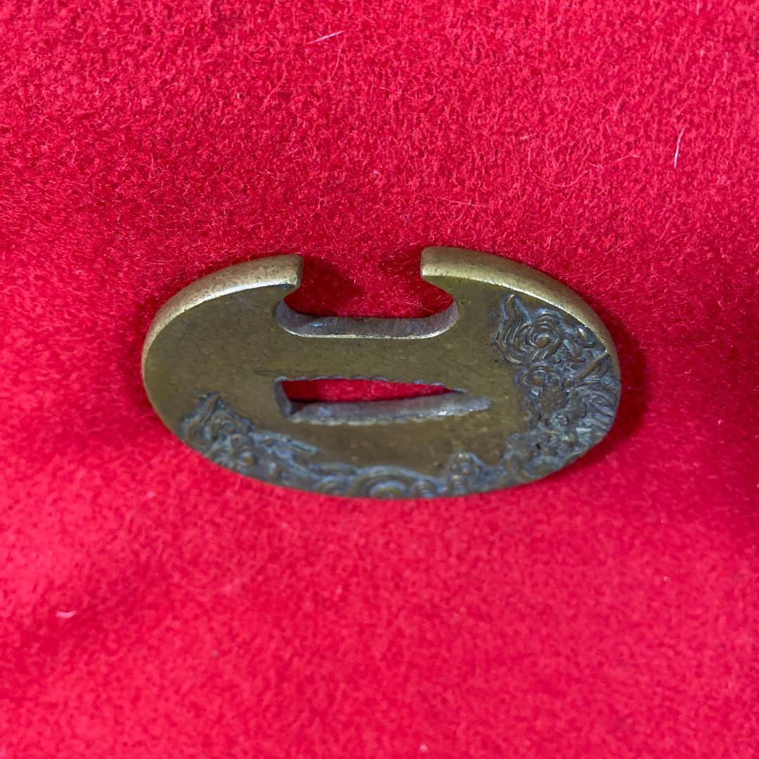 B–9 日本刀の鍔(つば) 武具　銅製　装飾品　アンティーク　美術品　工芸品　鍔