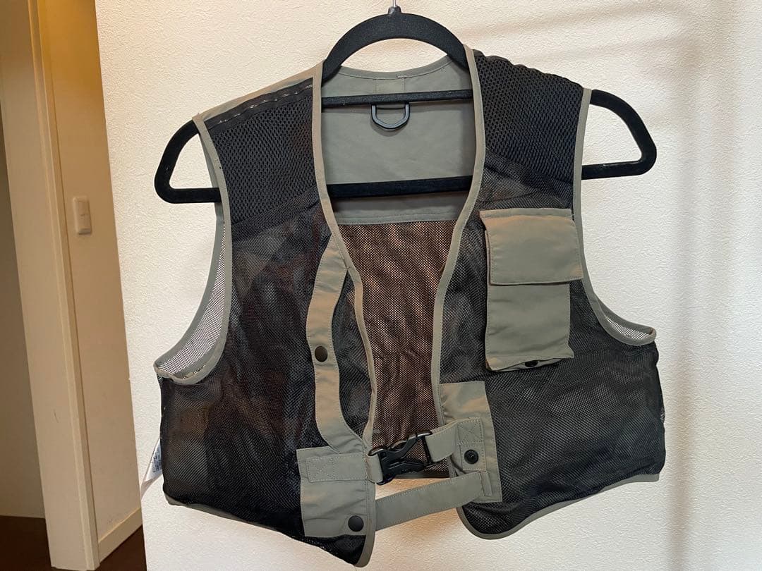 ほぼ未使用品　ダイワ　渓流ベストとキャップのセット