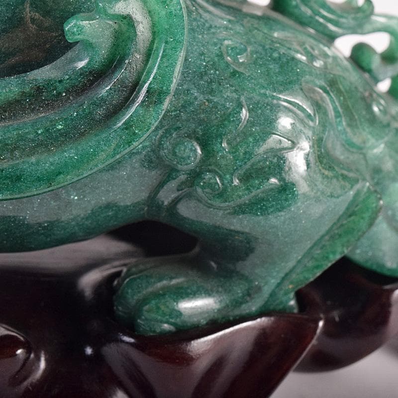 中国　玉石碧玉彫刻　神獣形　飾壷　置物　唐木台付　U　R8768