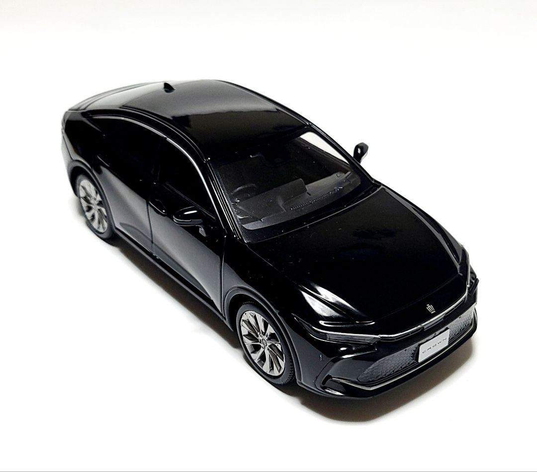 トヨタ クラウンクロスオーバー カラーサンプル