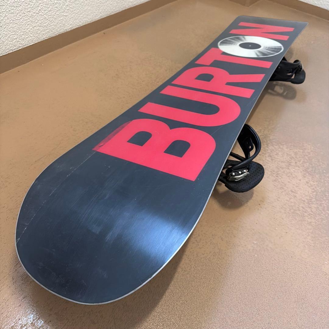 人気デザイン！ BURTON DESCENDANT 152 初中級者にオススメ！