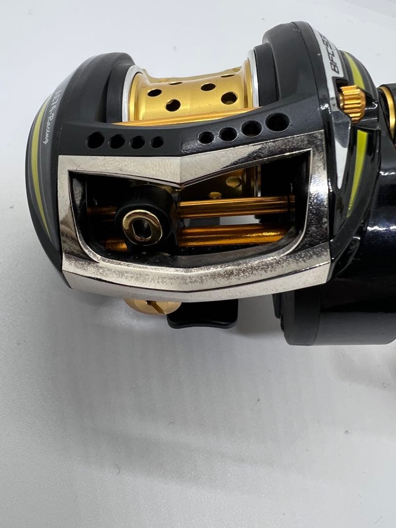 アブガルシア★レボＬＴＺ左ＡＥ７４★ＺＰＩ★ＢＦＣ９３０ＰＲＯｉｋコンビカスタム