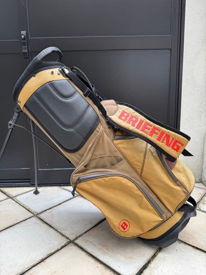 BRIEFING ゴルフバッグ ヘッドカバー3個付￼