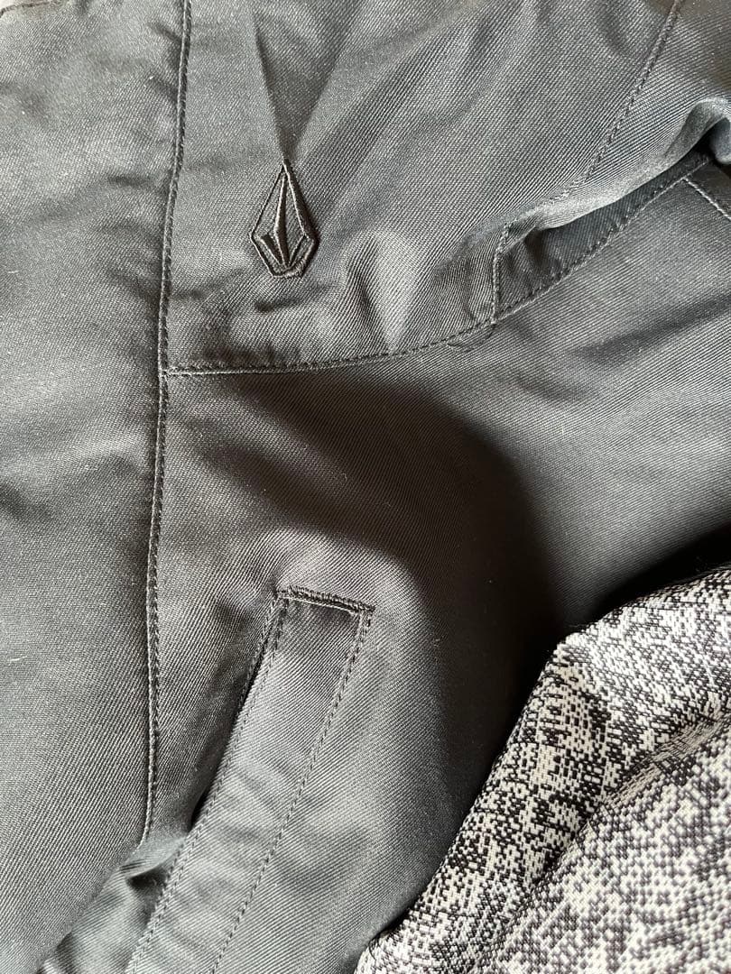 VOLCOM スノーボードウェア セットアップ　グローブ付き