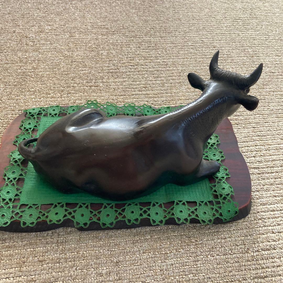 匿名配送　牛　置物　アンティーク　オブジェ　レトロ　動物