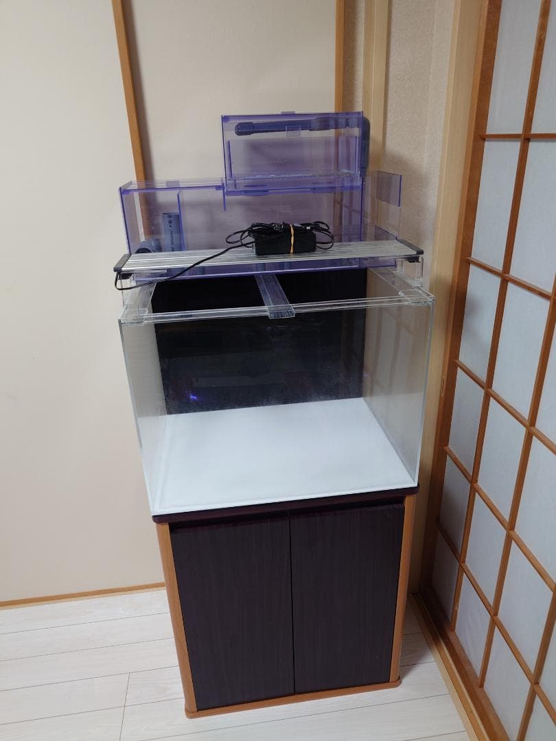 引取り限定　横浜市　アクリル水槽