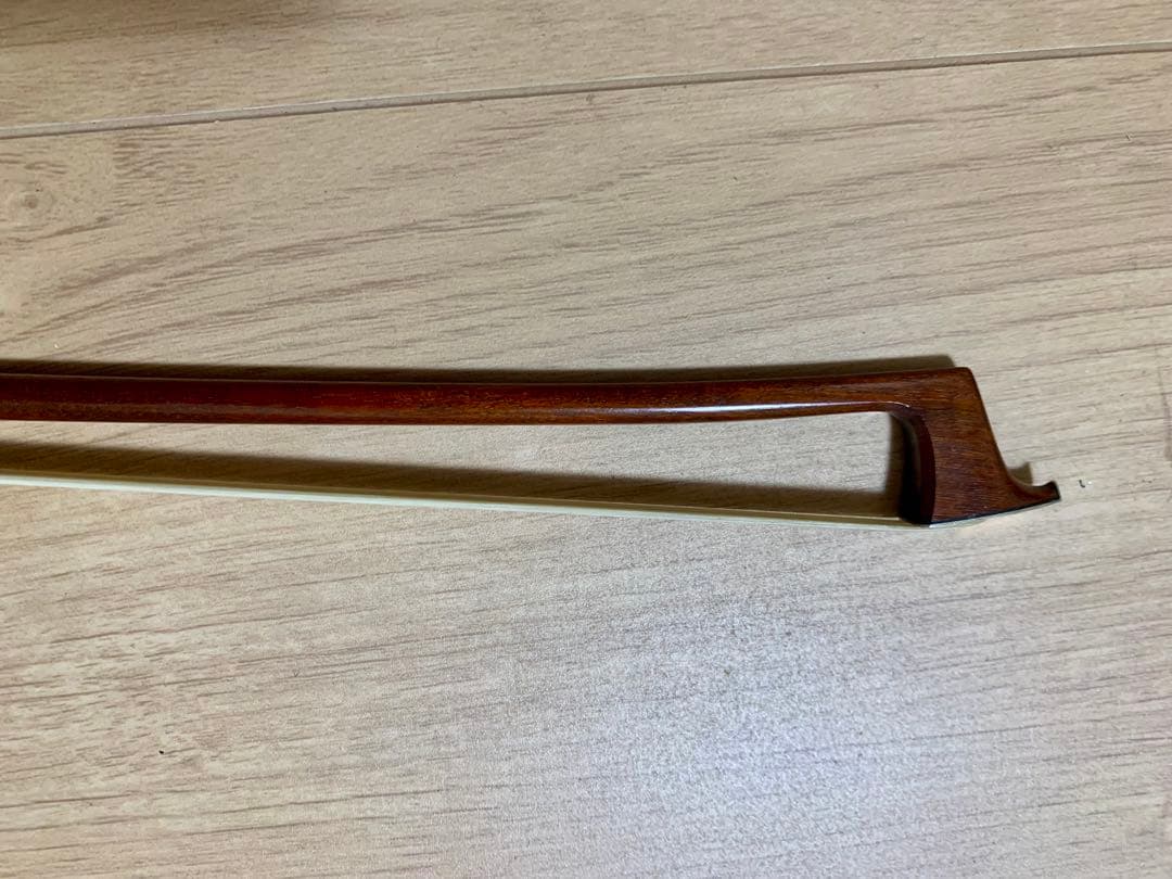 スイス製　4/4 バイオリン弓　Finkel Atelier