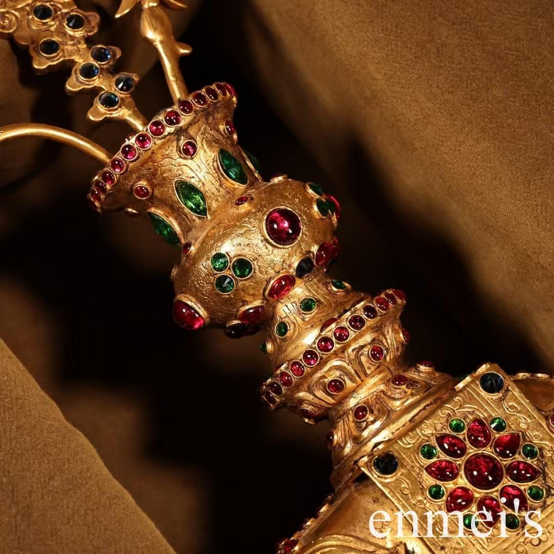 中国古美術・旧蔵鎏金の太平ぞう・純手作り・純銅製・高浮彫・置物・文房・風水開運