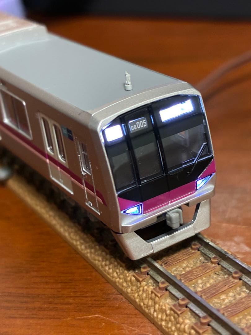 東京メトロ半蔵門線08系10両　マイクロエース ライト点灯動力動作確認済