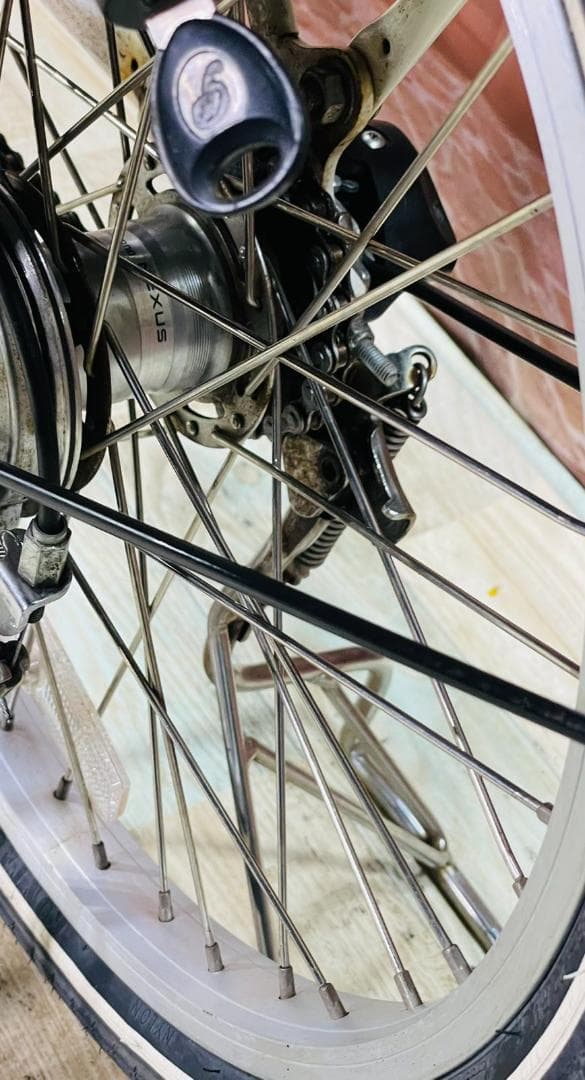 超破格 No1モデル ギュット アクティブホワイト　電動アシストY1818