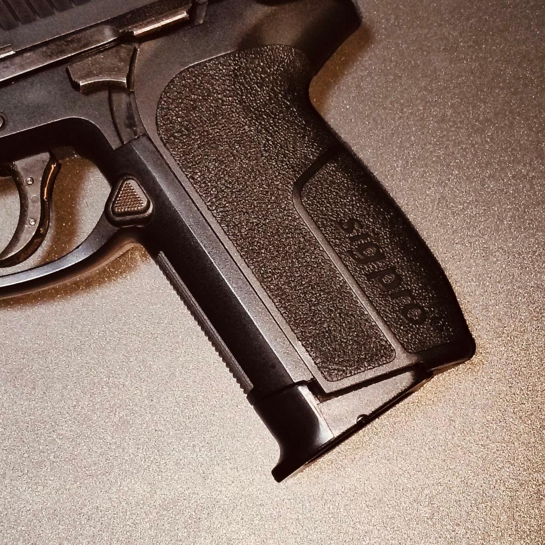 KSC　SIG PRO SP2340　／18歳以上用ガスブローバックガン