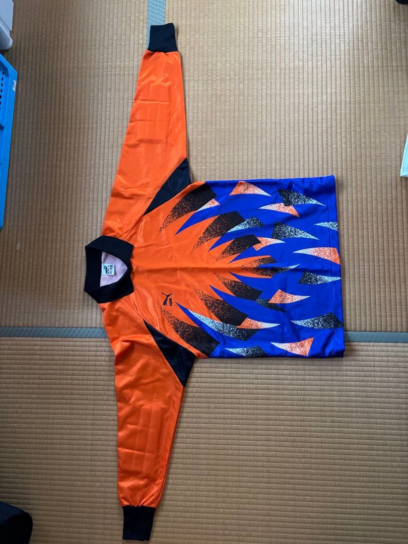 サッカーウェア 上着Lサイズ オレンジ、ウエスト80cm