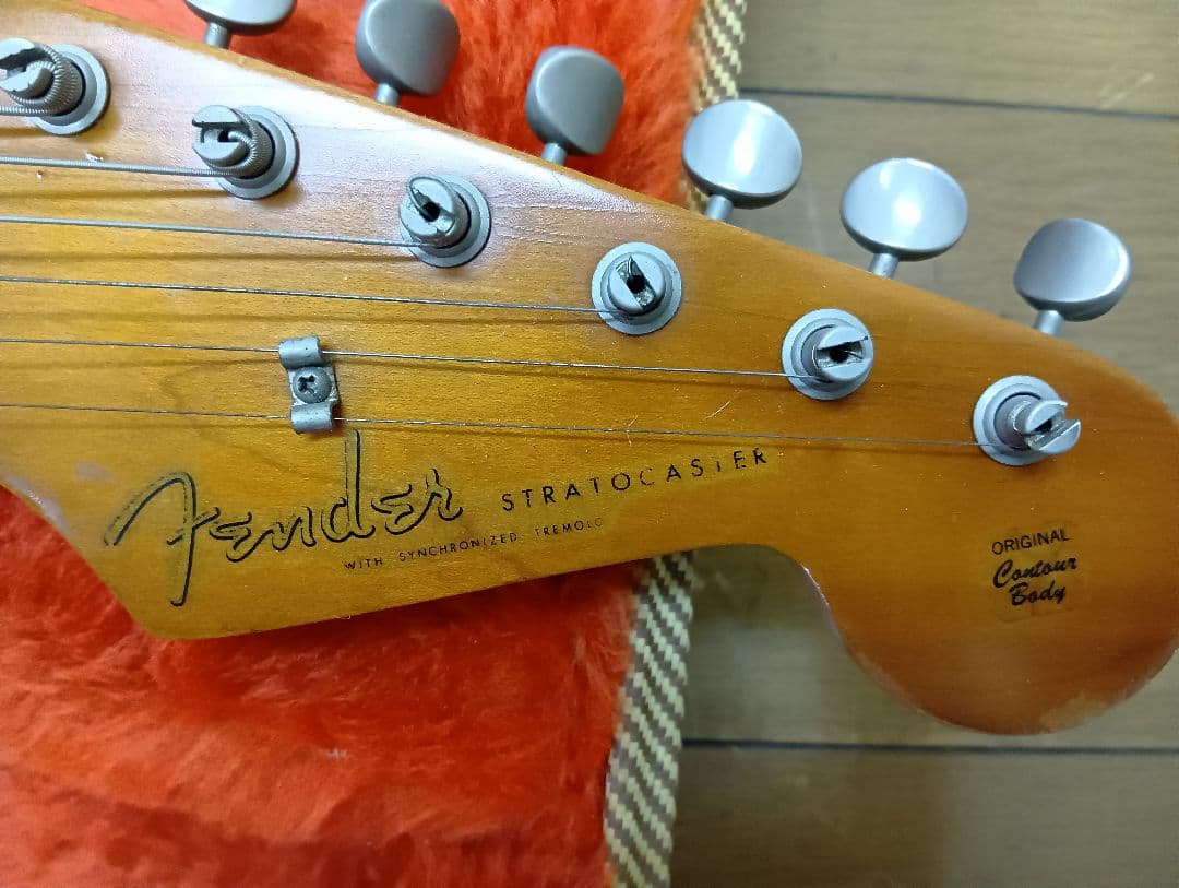 ギター Fender Stratcaster 57 vintage Series