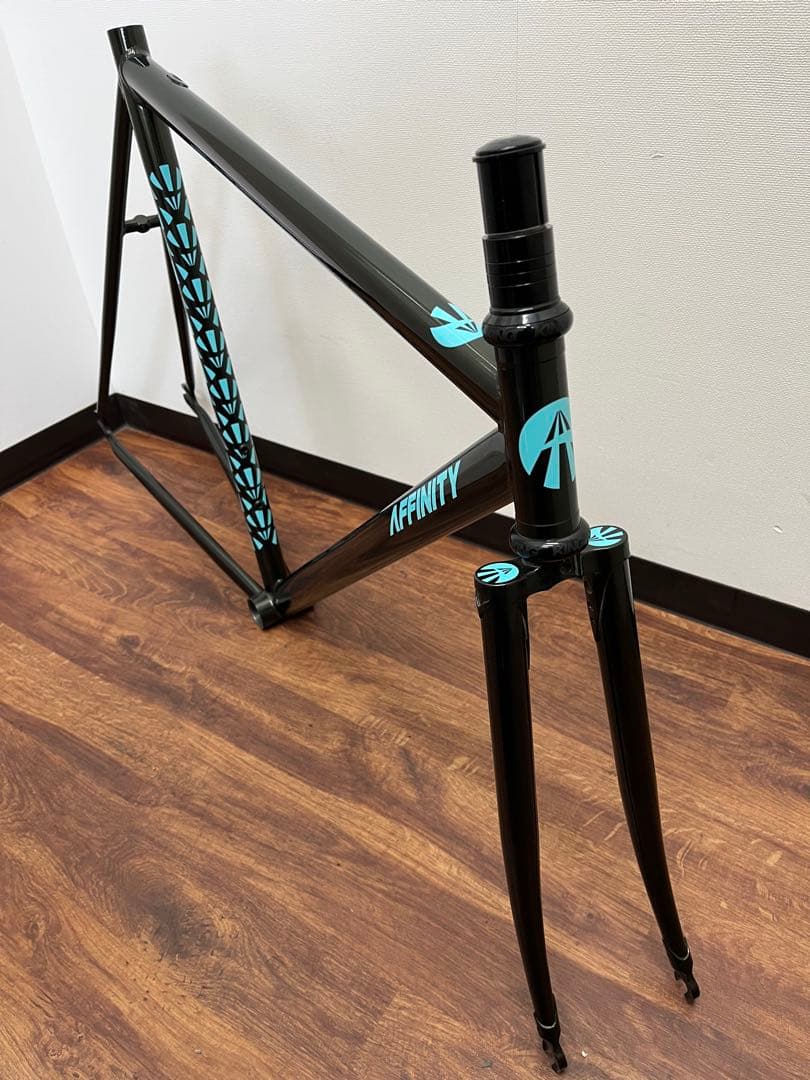 AFFINITY lo pro フレーム、クリスキングヘッドセット付き