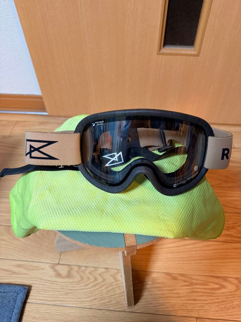 REVOLT SUPER LIGHT FRAME 24-25モデル