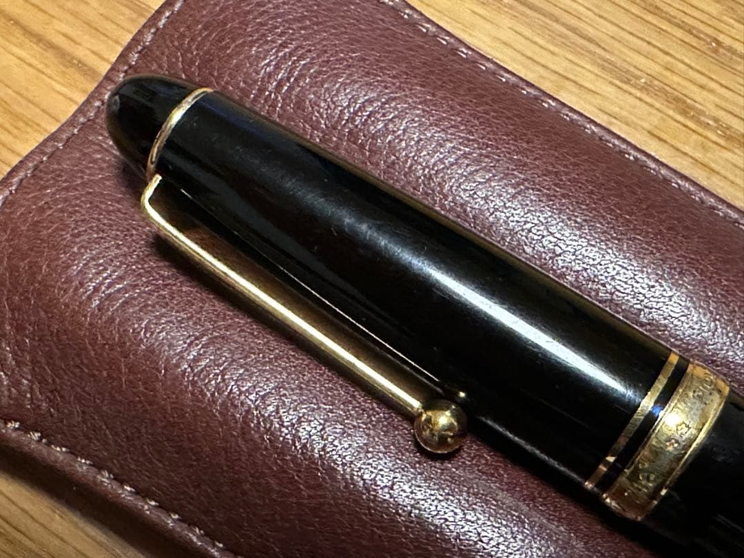 Pilot Custom 742 万年筆 黒　FM