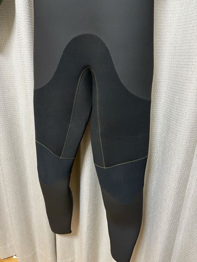 REVOLUTION(レボリューション)5×3mm セミドライ メンズL相当