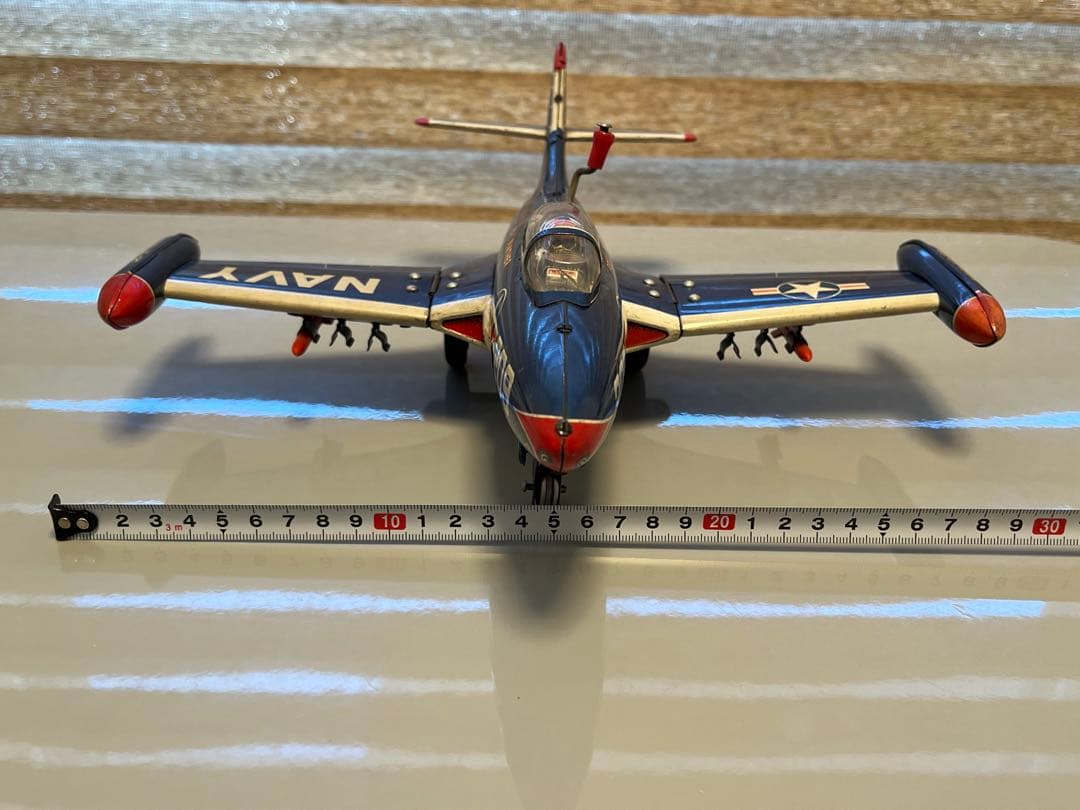 ヨネザワのブリキ のパンサー