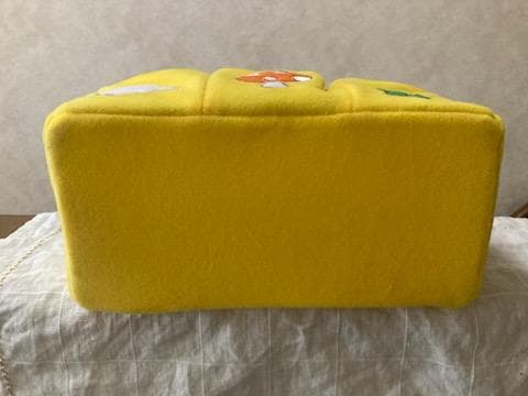 【希少】2003 サンリオ ハローキティ ハンドル付き 収納箱 黄色×緑