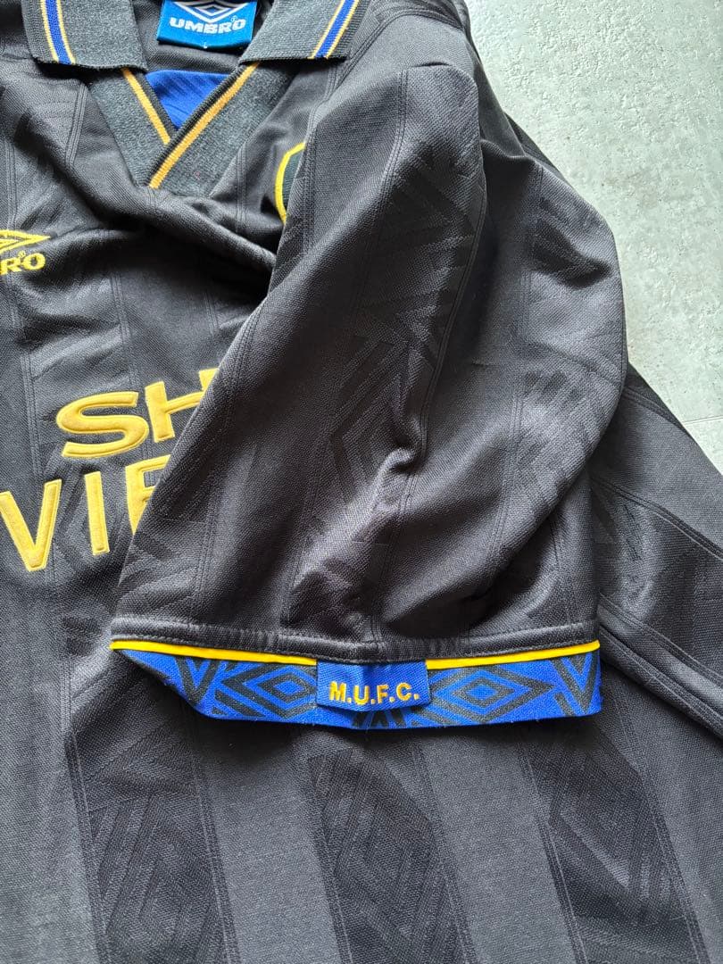 レア　93-95 マンチェスターユナイテッド　アンブロ　アウェイユニフォーム
