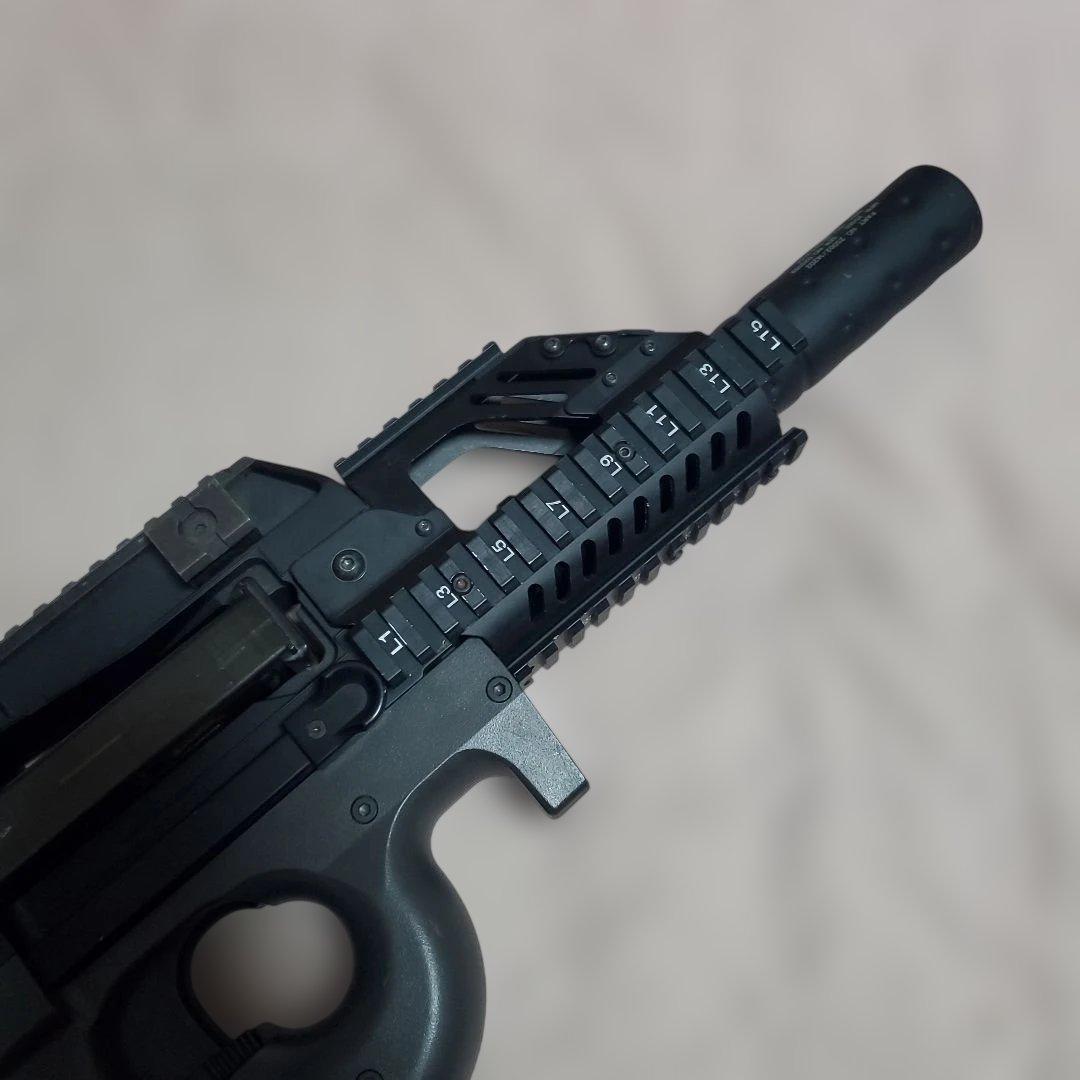 にやつき 東京マルイ P90 電動ガン カスタム